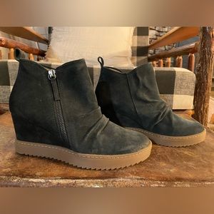 Sofft Shera Water Resistant Wedge Bootie, new without box, Hunter Size 8